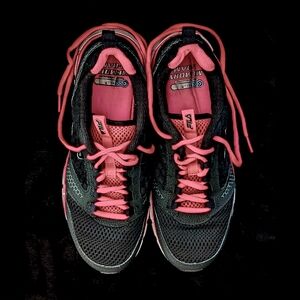 FILA. ULTRA LIGHT WEIGHT. ATHLETIC. SHOES.